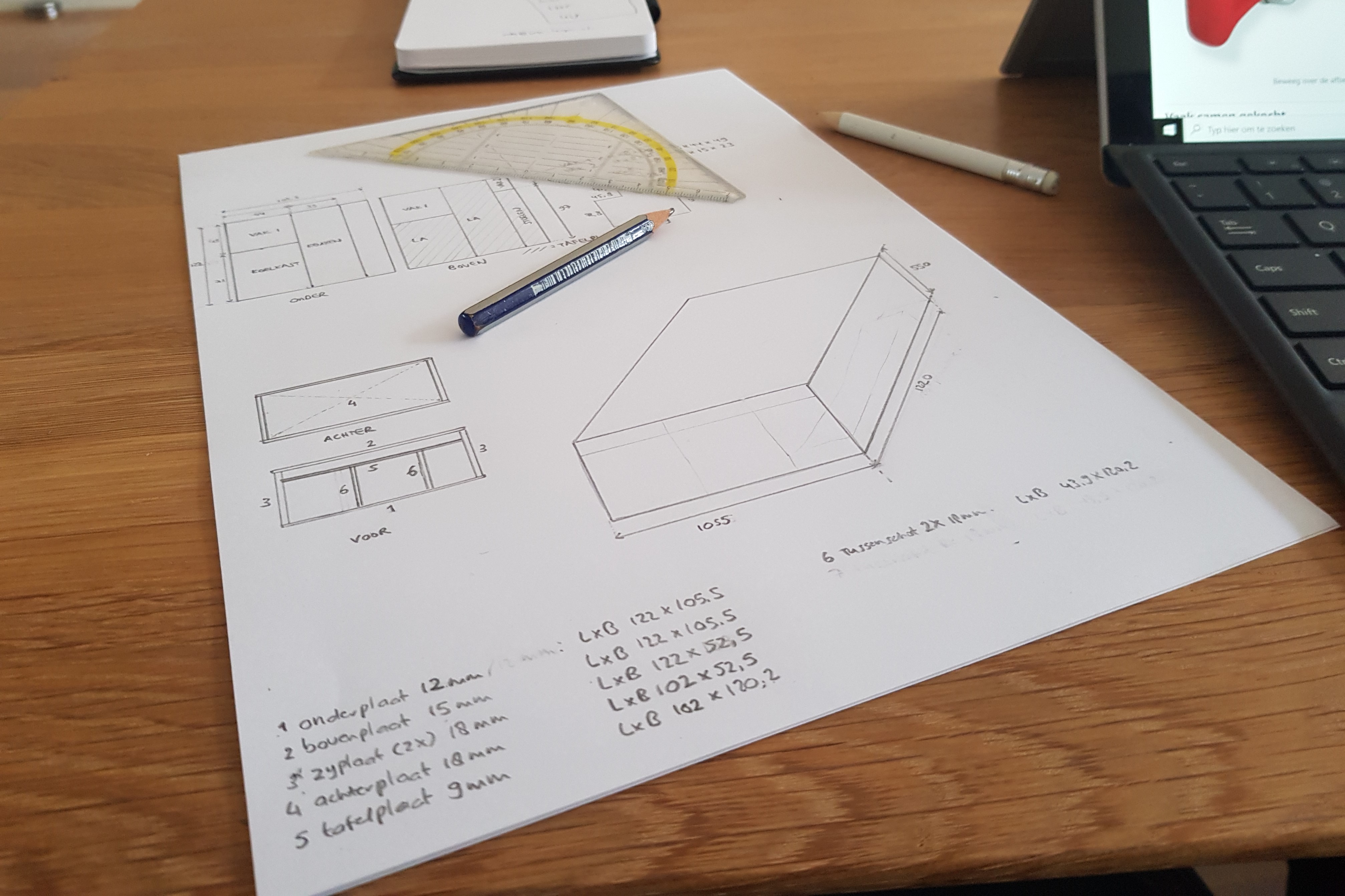 Tekenen en bedenken.