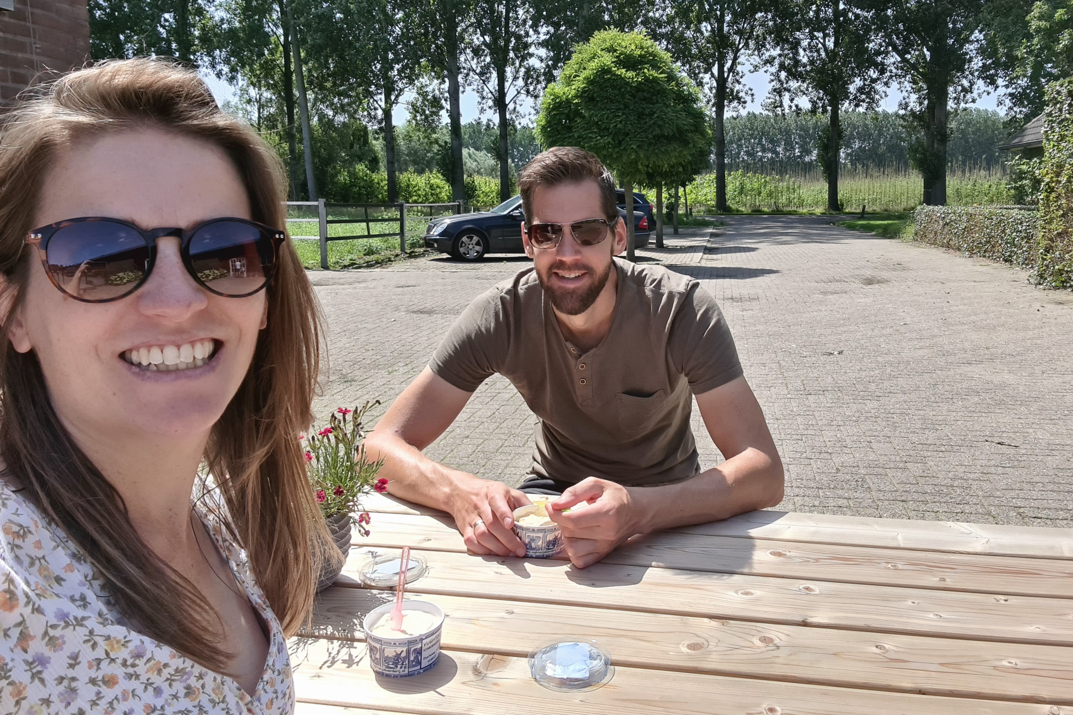 IJsje bij een boerderijwinkel in Noord-Brabant